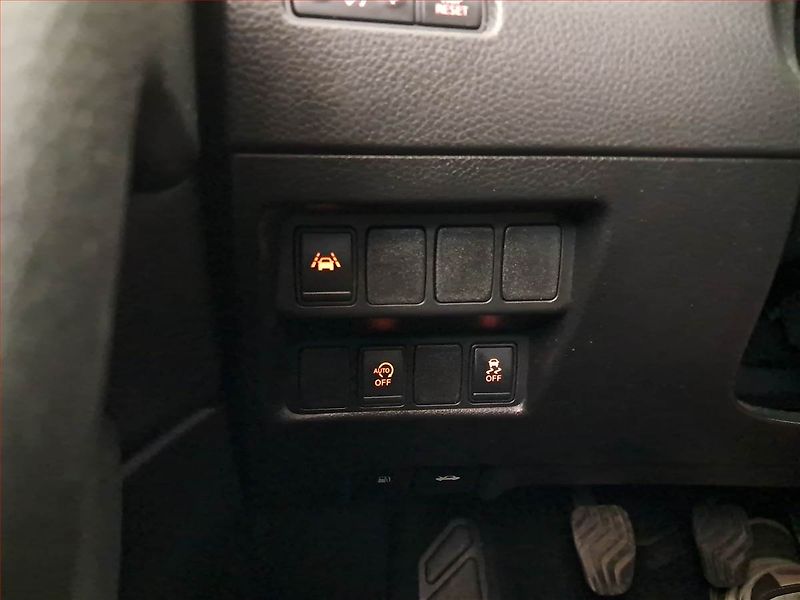 Nissan Qashqai (2016) 1.2 DIG-T, Kůže, Navi - fotka 20 z 20
