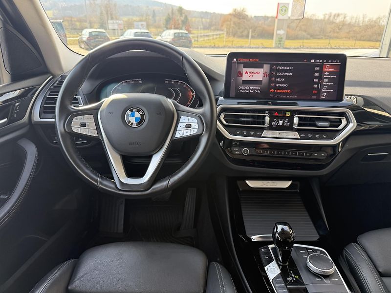 BMW X3 (2022) 30XD 210kW LASER PANORAMA CZ!! - fotka 19 z 43