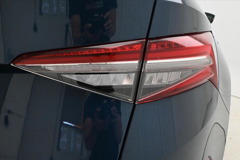 Škoda Kodiaq 2,0 TDI 110kW DSG NAVIGACE Zár - fotka 30 z 31