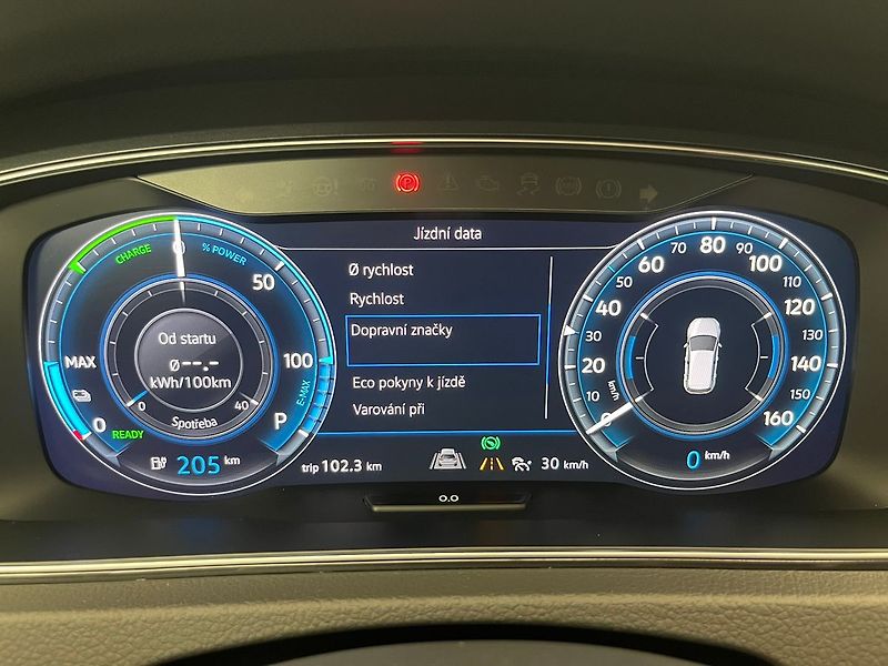 Volkswagen e-Golf 93,1% SoH, tep.čerp. virtual k - fotka 57 z 95