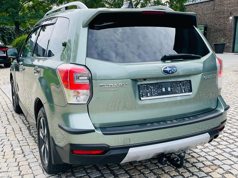 Subaru Forester 2.0i 1.MAJITEL TAŽNÉ SERVISKA - fotka 17 z 48