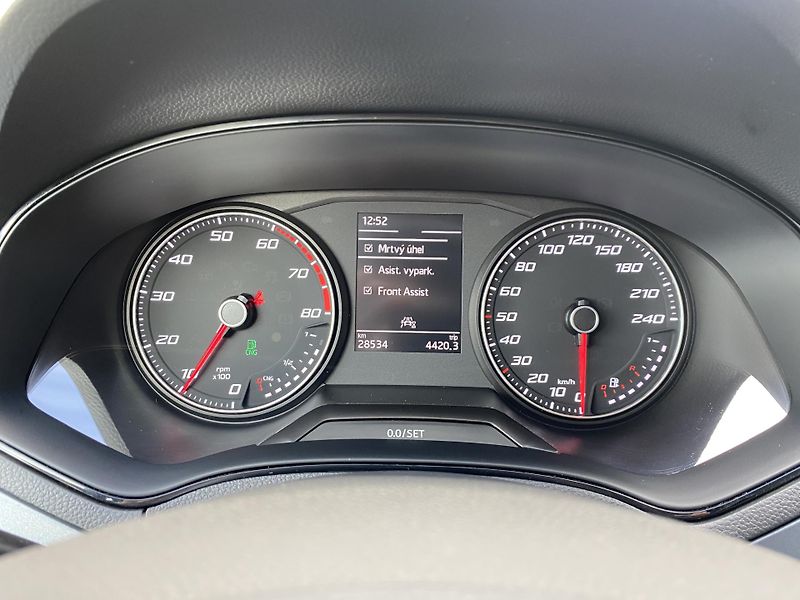 Seat Arona 1.0i 66kW- XPERIENCE- 28 500KM - fotka 18 z 40