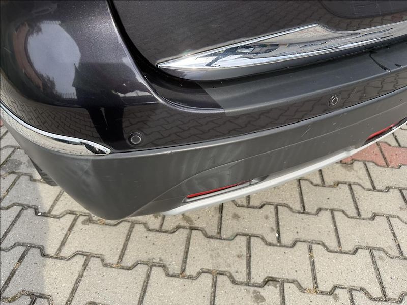 Suzuki SX4 S-Cross 1,6 4x4 AUTOMAT EXCLUSIVE - fotka 28 z 30