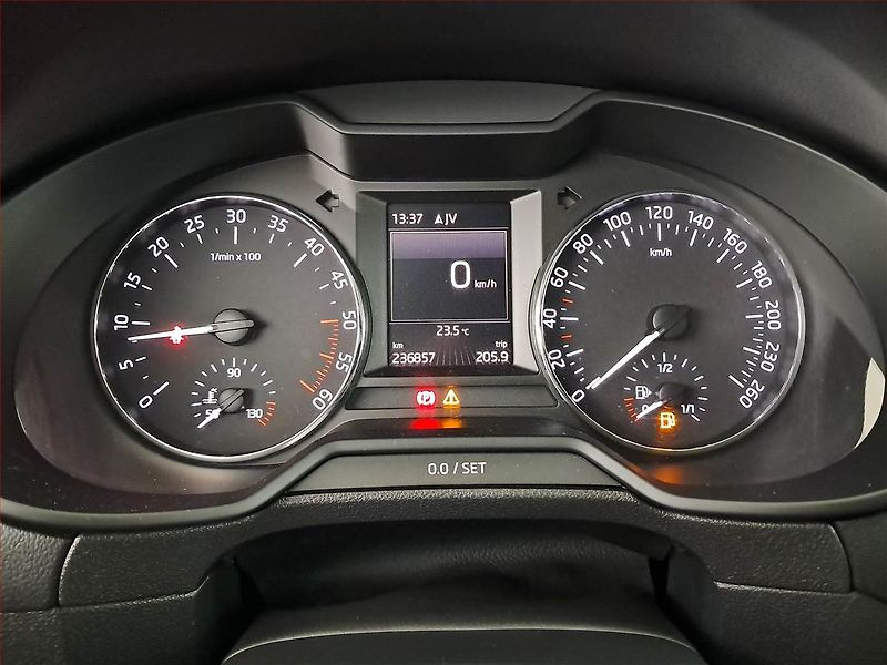 Škoda Octavia (2017) Style 2.0 TDI, Navi, Bi-Xenony - fotka 11 z 20