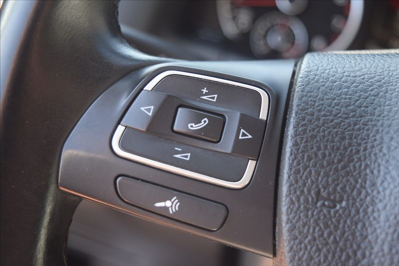 Volkswagen Tiguan 1,4 TSI 92KW R-LINE TOP STAV! - fotka 36 z 48