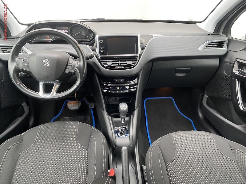 Peugeot 208 (2017) 1.2PT, Allure, AT, navi, TZ - fotka 8 z 16