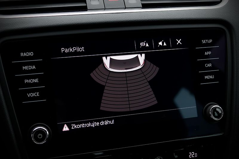 Škoda Octavia 3 FL Combi 1.5 TSI 110 kW DSG - fotka 32 z 39