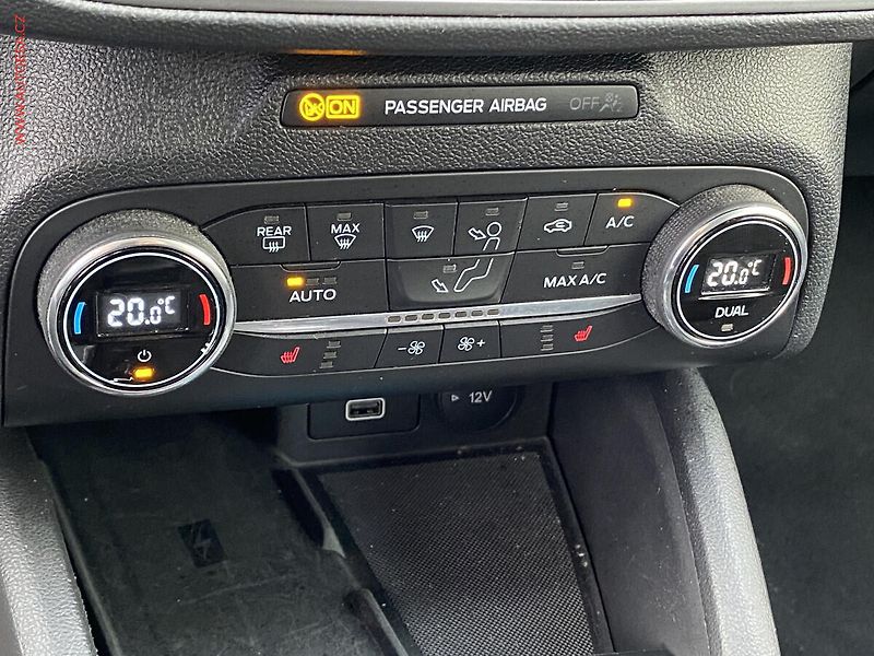Ford Focus (2022) 1.5 TDCi, Trend Plus, LED - fotka 15 z 17