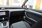 Volkswagen Passat (2021) 2.0 TDi DSG / 77.300km / 1.MAJ - náhled 25