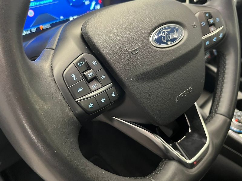 Ford Kuga 2.5 HEV 4x4 Titanium - fotka 15 z 49