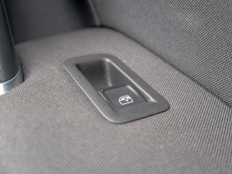 Volkswagen Touran (2019) 2.0TDI 110KW – Cebia 5*! - fotka 33 z 53