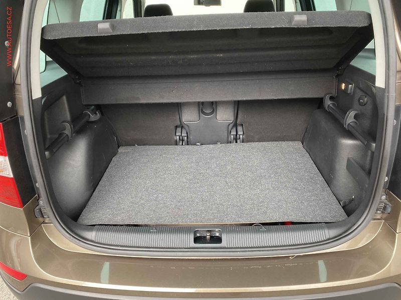 Škoda Yeti (2014) 2.0 TDi 4x4, Elegance, TZ - fotka 7 z 18