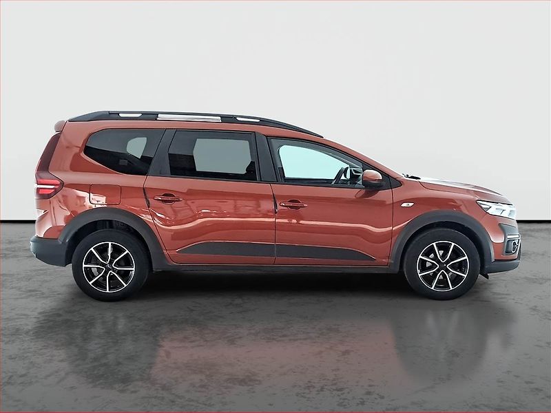 Dacia Jogger (2022) Comfort 1.0 TCe, Serv.kniha - fotka 6 z 16