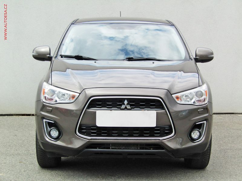 Mitsubishi ASX (2013) 1.8DI-D 4x4, ČR, servis - fotka 2 z 3