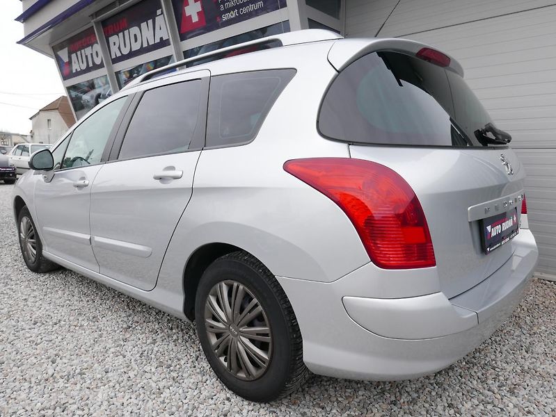Peugeot 308 1,6 HDI 80kW SW Panorama Sport - fotka 14 z 40