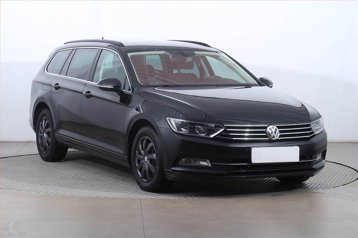 Volkswagen Passat 2.0 TDI, Serv.kniha, Navi
