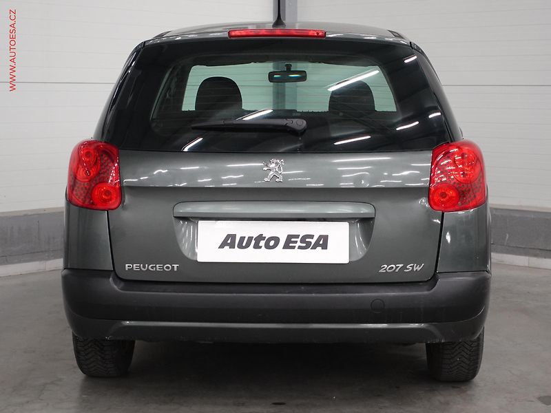 Peugeot 207 (2009) 1.6i, AC - fotka 5 z 21
