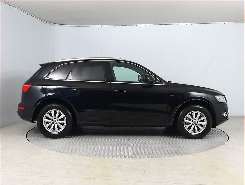 Audi Q5 (2015) S line 3.0 TDI, 4X4, Automat - fotka 6 z 23