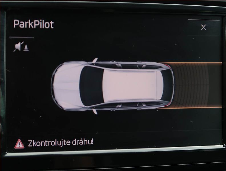 Škoda Octavia (2016) Ambition 1.6 TDI, Navi - fotka 21 z 22
