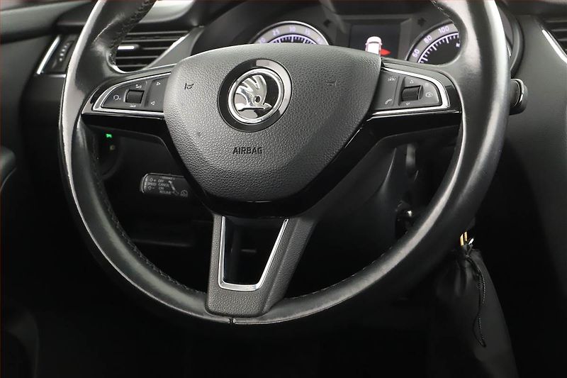Škoda Enyaq (2021) iV 60 (62 kWh), SoH 89% - fotka 17 z 20