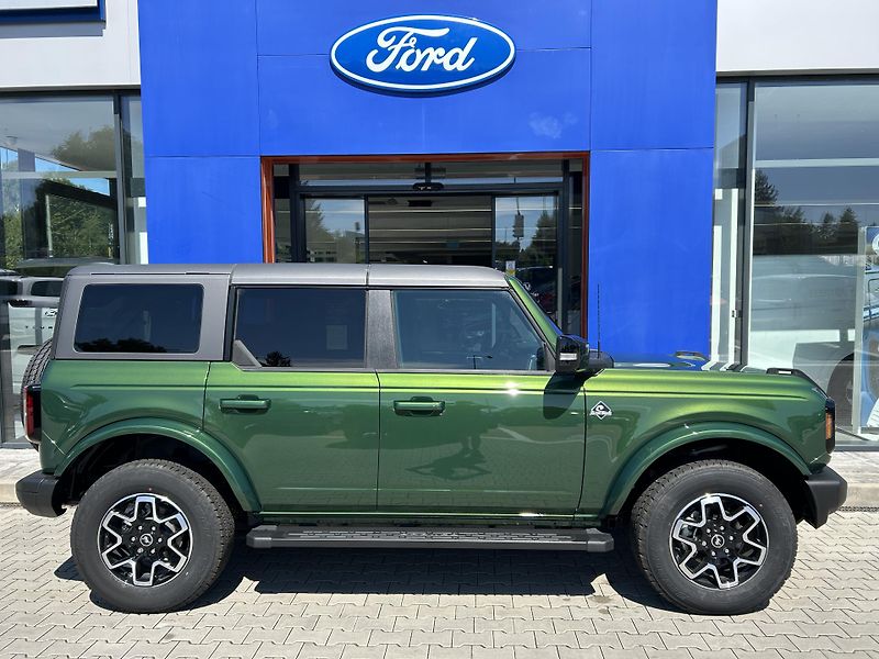 Ford Bronco 2.7 EcoBoost 246kW OUTER BANKS - fotka 3 z 36