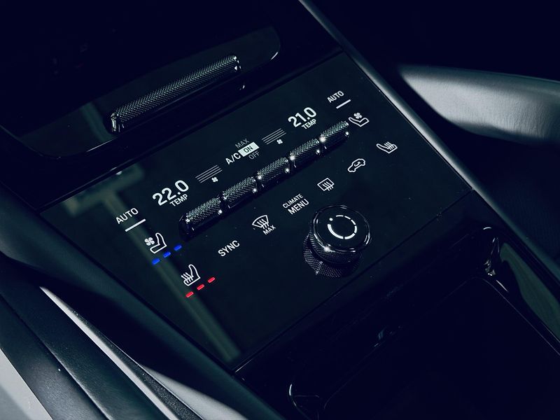 Porsche Cayenne (2024) S Coupe SPORTDESIGN MASAZ 3xTV - fotka 25 z 45