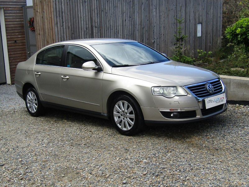 Volkswagen Passat (2008) 2.0 TDI 103kW - fotka 7 z 36