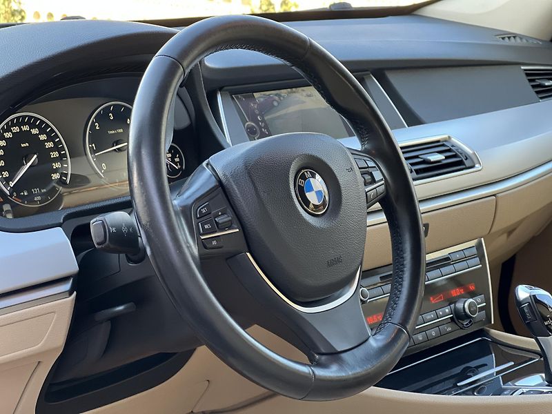 BMW Řada 5 GT 530D AUTOMAT NAVI KAMERA  - fotka 15 z 45
