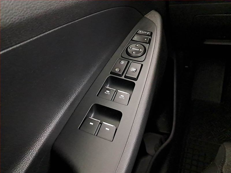 Hyundai Tucson (2019) Trikolor 1.6 T-GDI - fotka 18 z 18