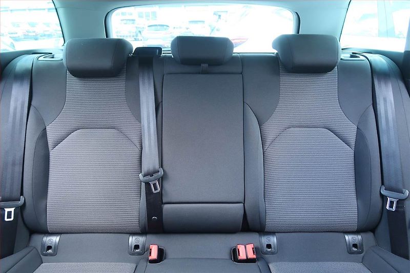 Seat Leon (2017) 1.6 TDI, Automat, Serv.kniha - fotka 10 z 25