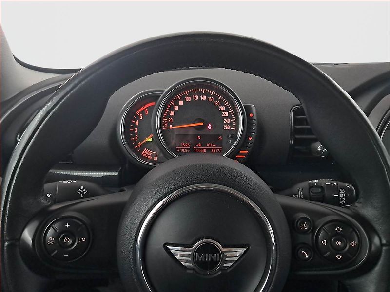 Mini Clubman (2016) One D, Navi, Tempomat - fotka 17 z 18