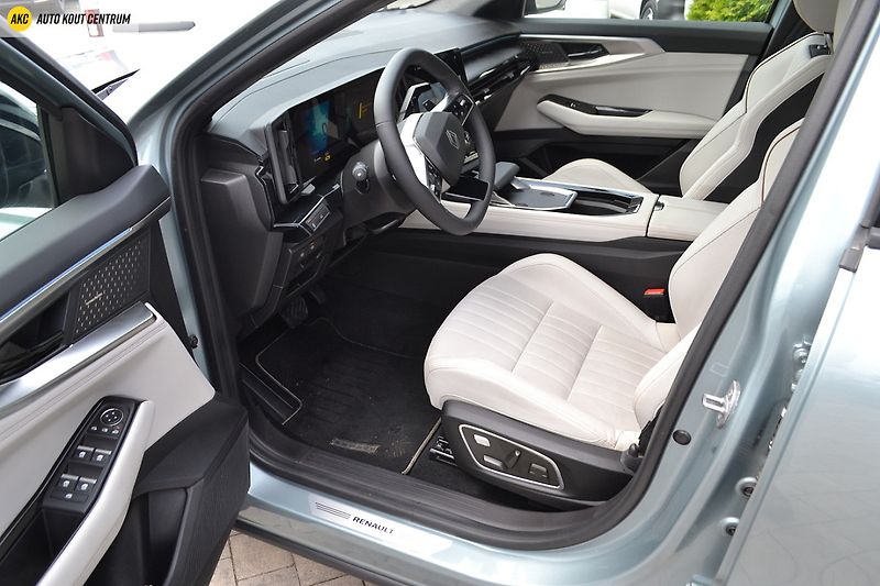 Renault Espace ICONIC E-TECH FULL HYBRID 200k - fotka 33 z 79