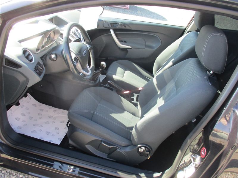 Ford Fiesta 1,2 i, aut.klima, serv.kniha, - fotka 11 z 28