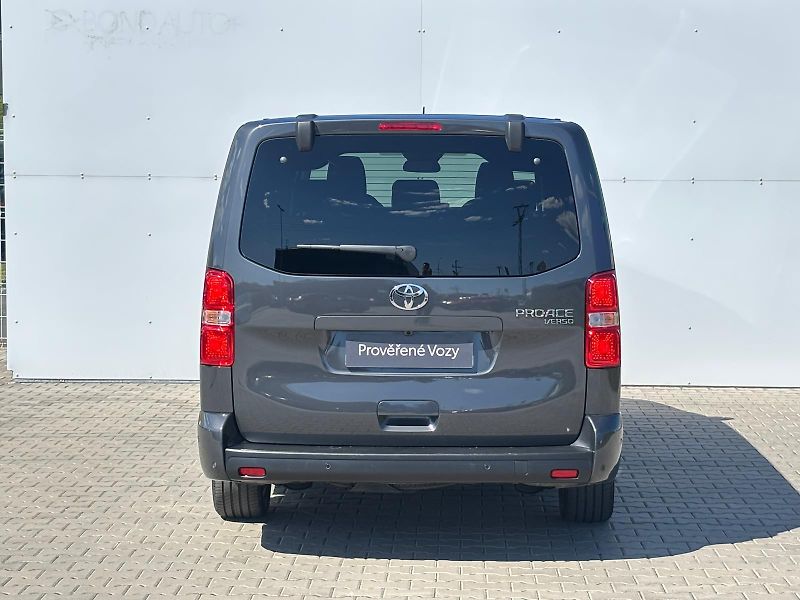 Toyota ProAce Verso 2,0 D-4D 8AT L2 Family Webasto - fotka 9 z 27