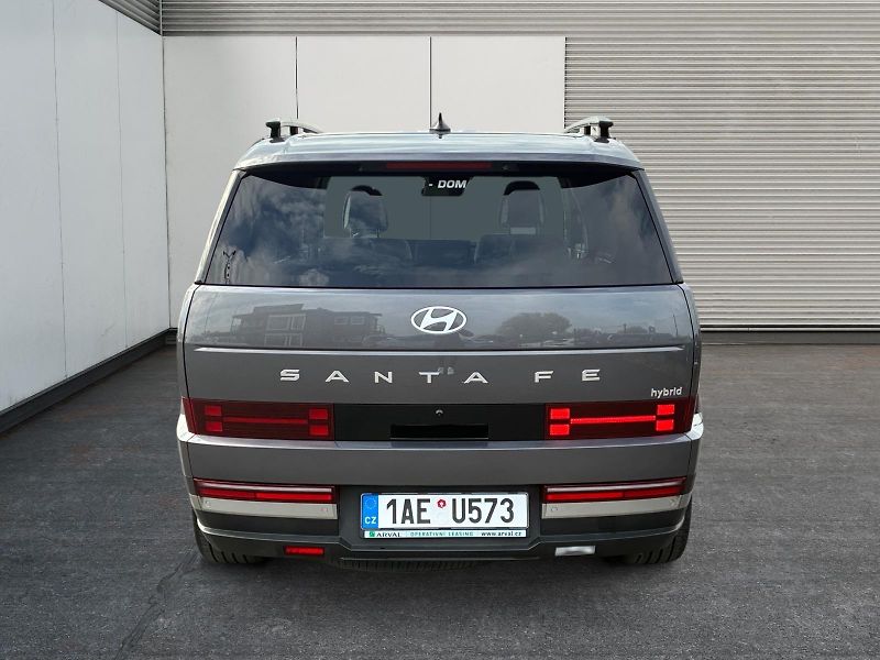 Hyundai Santa Fe (2024) STYLE 1.6T HEV 117kW AWD CZ - fotka 5 z 11
