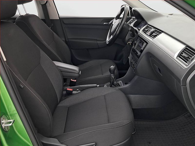 Škoda Rapid (2015) Spaceback 1.2 TSI - fotka 9 z 16