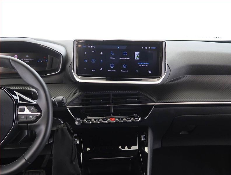 Peugeot 2008 (2025) 1.2 PureTech - fotka 12 z 26