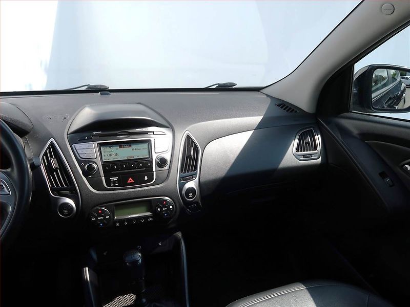 Hyundai ix35 (2012) 1.6 GDI, Serv.kniha, Kůže - fotka 8 z 17