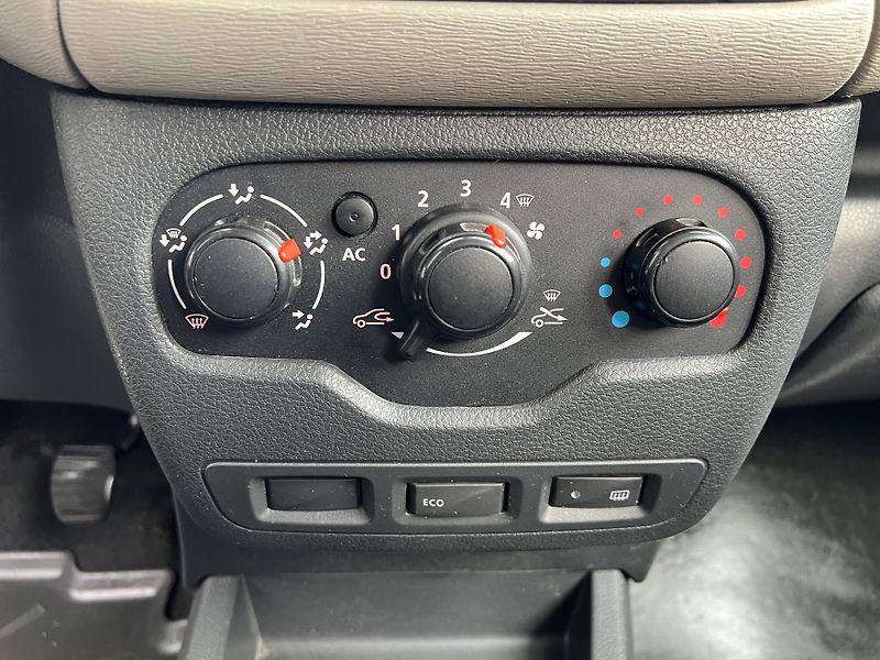 Dacia Dokker (2014) 1,6i 16V - fotka 15 z 23