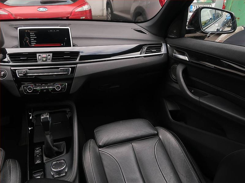 BMW X1 (2016) M Sport xDrive25d, 4X4 - fotka 8 z 18