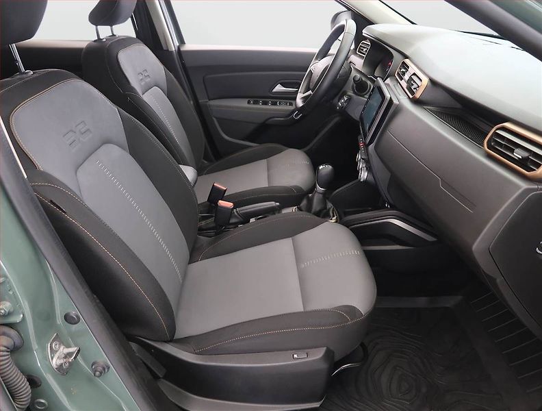 Dacia Duster (2023) Extreme 1.3 TCe, digi klima - fotka 9 z 22