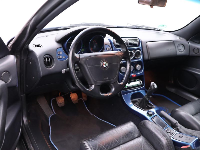 Alfa Romeo Spider 2,0 TS 16V 110kW Klima Kůže - fotka 19 z 27