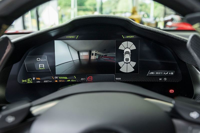 Ferrari 296 GTB Carplay/Lift/Carbon/Racing Sea - fotka 17 z 23