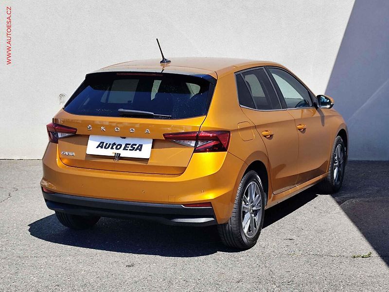 Škoda Fabia (2023) 1.0TSi, 2.maj,ČR, Style, DSG - fotka 4 z 29