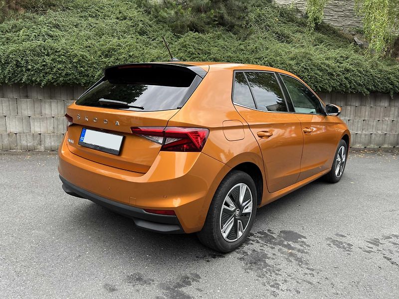 Škoda Fabia 1.0 TSi 81 kW CRYSTAL LIGHTING - fotka 5 z 18