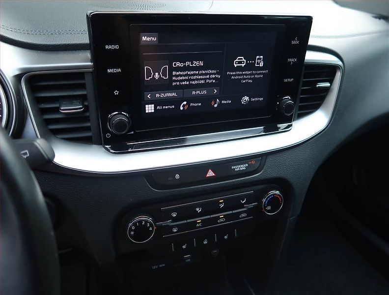 Kia Ceed (2023) Spin 1.0 T-GDI, SPIN, DPH - fotka 18 z 19