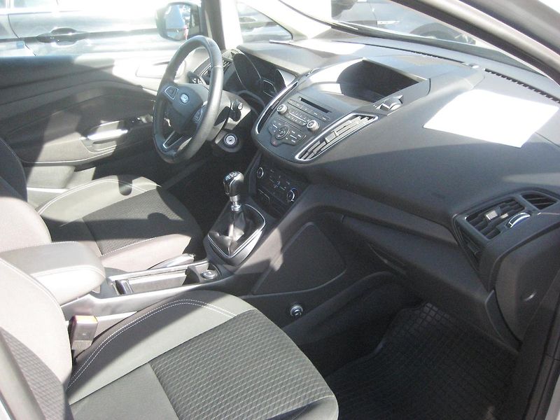 Ford C-MAX 1.5 Ecob 110kW 1.maj-DPH-ČR!!! - fotka 18 z 30