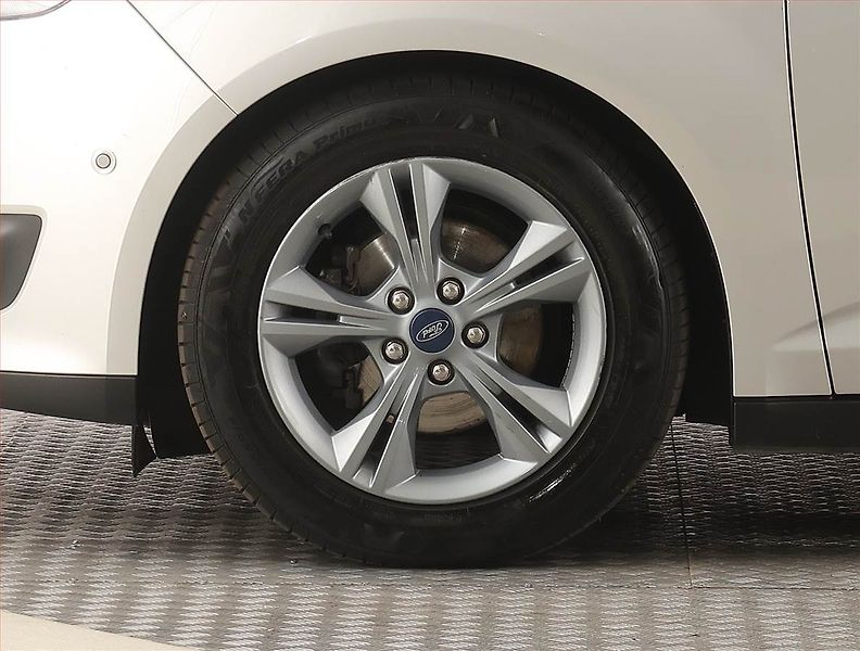 Ford C-MAX (2018) 1.0 EcoBoost, ČR,1.maj - fotka 14 z 19