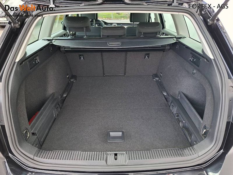 Volkswagen Passat (2022) Variant, 2.0 TDI,110kW,Busines - fotka 24 z 27