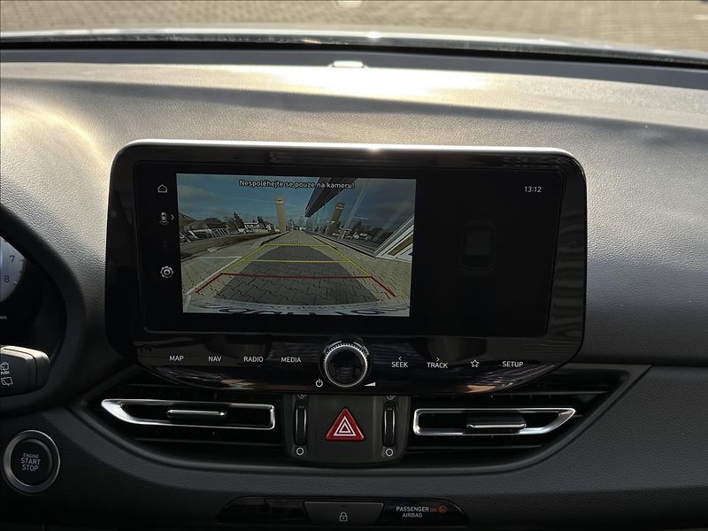 Hyundai i30 1,5 i CVVT  hatchback STYLE - fotka 18 z 20